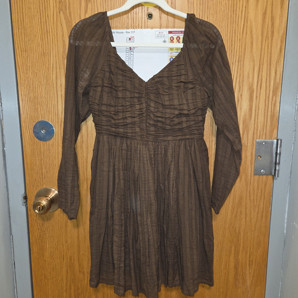 American Eagle Outfitters Brown Long-Sleeve Ruched V-Neck Dress Size Medium